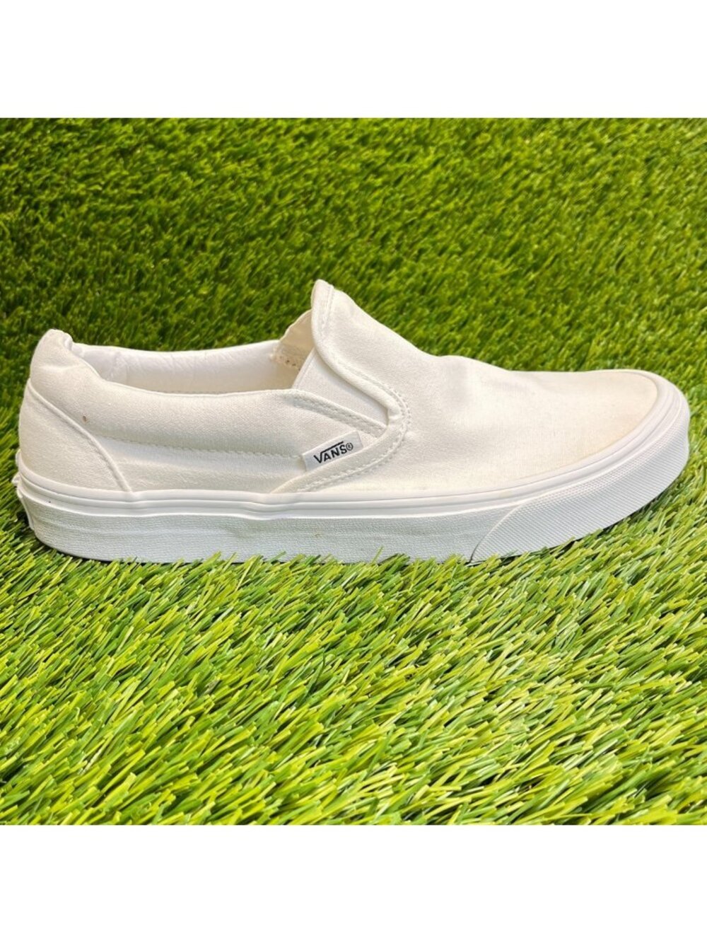 Vans Classic Slip-On Womens Size 8.5 White Athletic Skateboard Shoes Sneakers